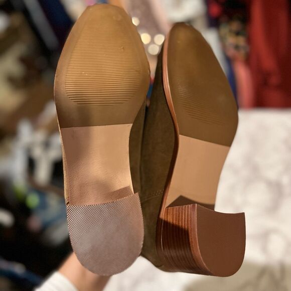 Steve Madden Rhiannon Chelsea Boot - Picture 8 of 10